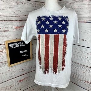 Vintage USA Flag Graphic Tee | Distressed Patriotic Shirt | Size M